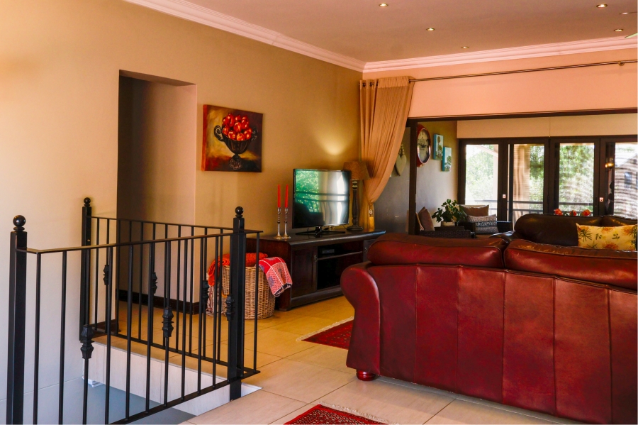 3 Bedroom Property for Sale in Van Der Hoff Park North West